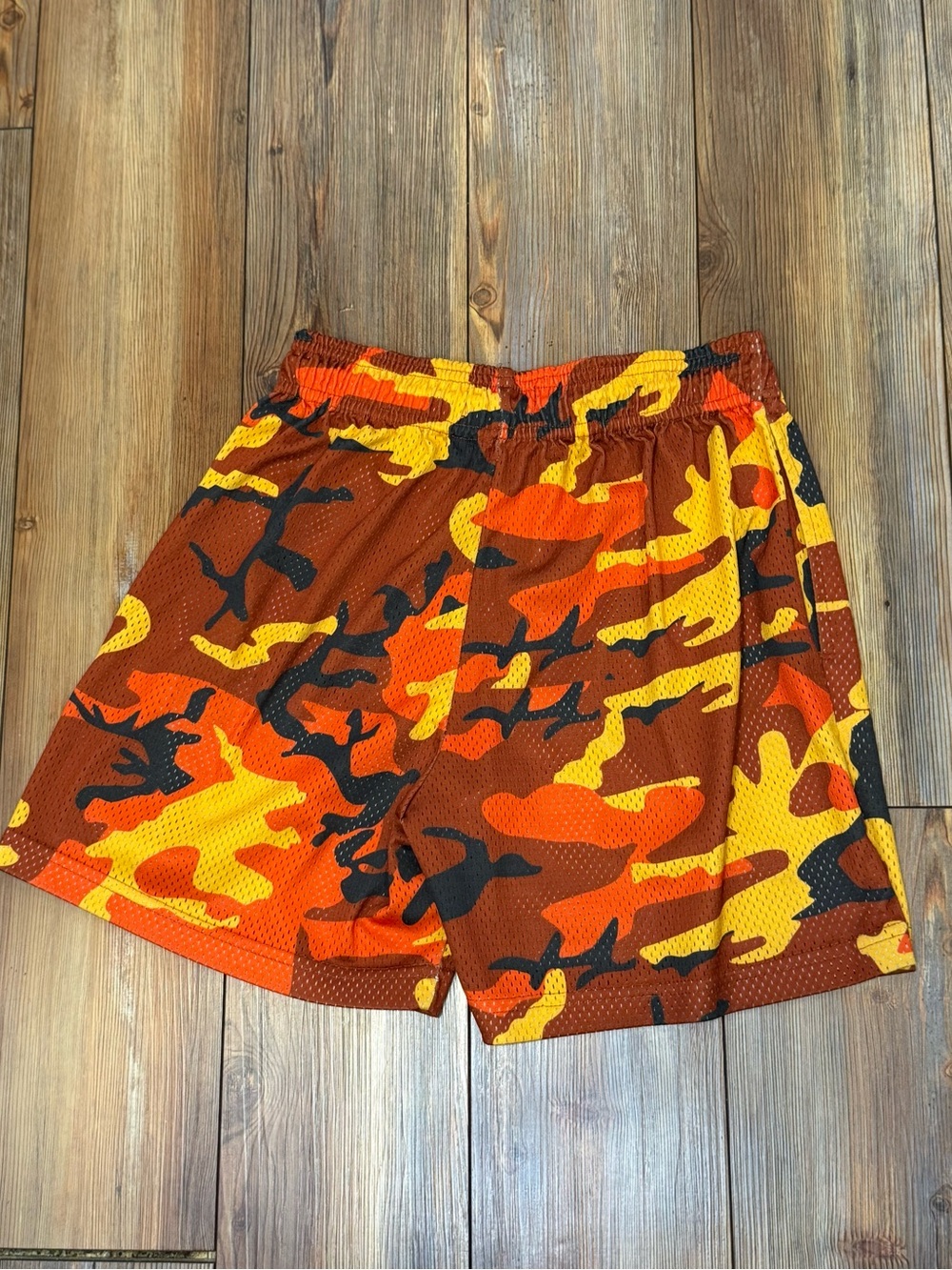Preowned Eric Emanuel Orange and Yellow Camo Athletic Shorts Size Small - Picture 4 of 4